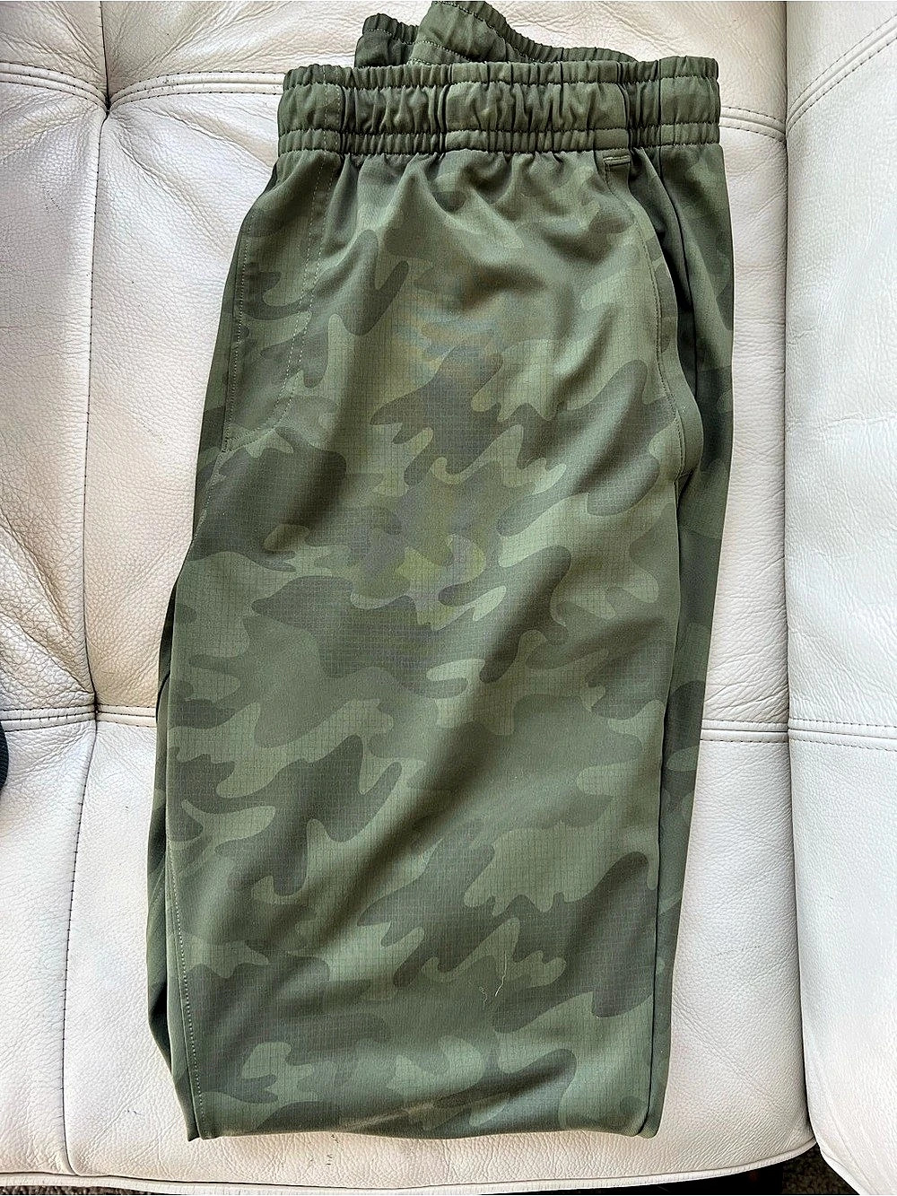 Rhône Athletic Camo Joggers Athletic in Green Size Large Like New